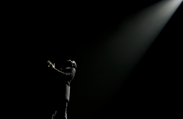 October 2008, New York, N.Y. - Maxwell performs at Radio City Music Hall. : Showbiz Singles : Jason DeCrow Photojournalist