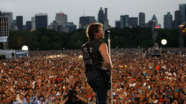 July 2008, New York, N.Y. - Jon Bon Jovi performs with Bon Jovi during a free concert celebrating Major League Baseball All-Star Summer on Central Park's Great Lawn. : Showbiz Singles : Jason DeCrow Photojournalist