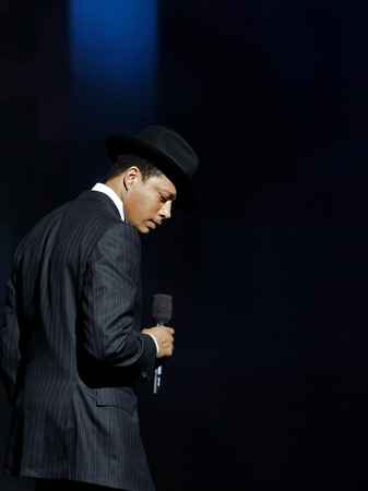 June 2008, New York, N.Y. - Actor Terrence Howard speaks during the Apollo Theater's annual Hall of Fame induction ceremony. : Showbiz Singles : Jason DeCrow Photojournalist